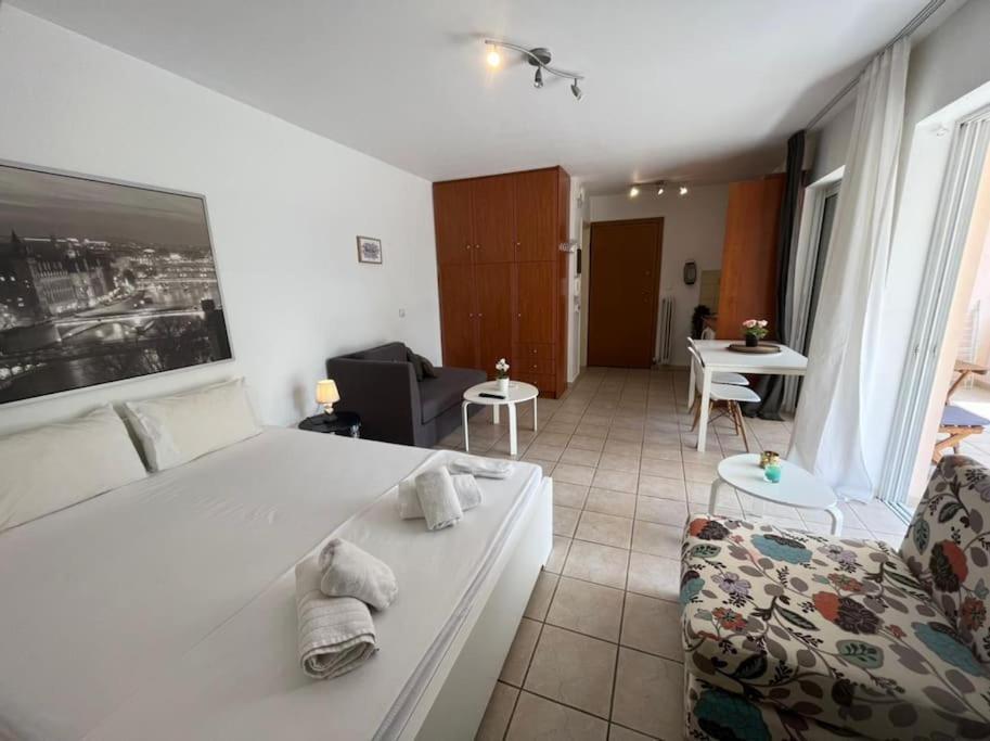 Modern Studio Large Veranda -Metro Station Suggrou Apartamento Atenas Exterior foto